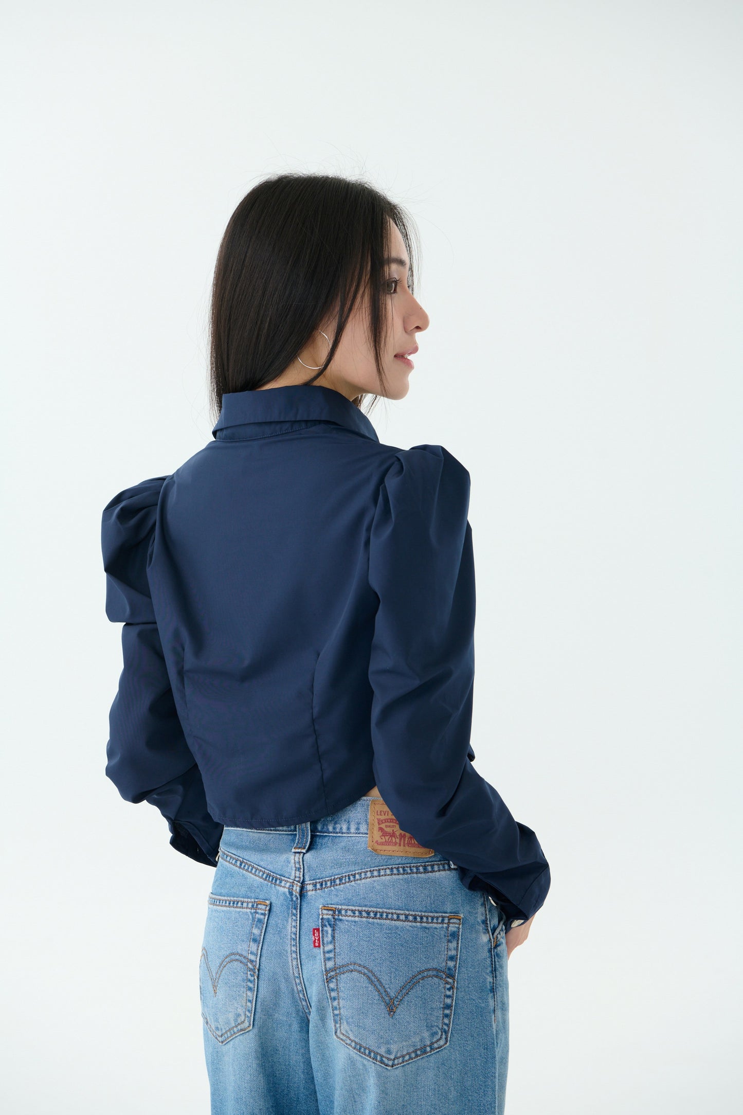 Detailed princess sleeve arc shirt-blue